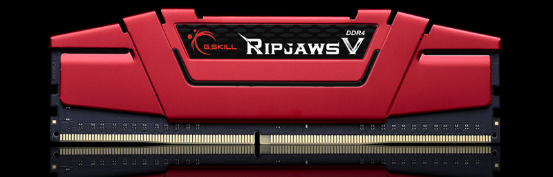  Front view of the G.SKILL Ripjaws V in red heat spreader in standing position 